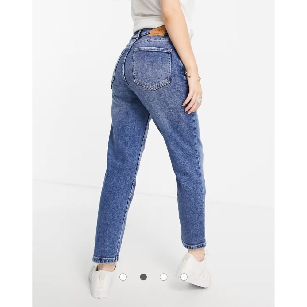 ASOS Stradivarius Mom Slim Jeans US 4 High Rise Vintage Wash Minimalist Classic
